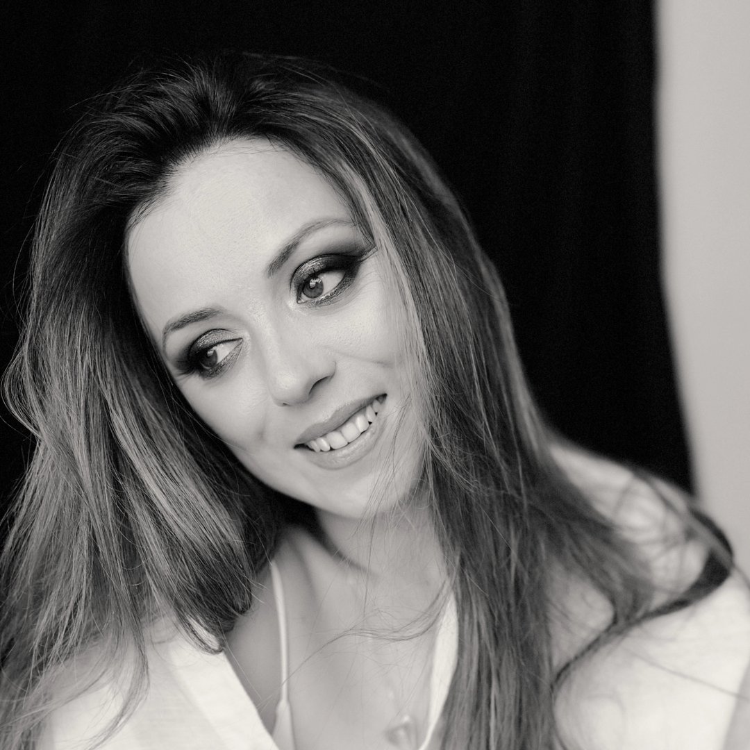 довольный клиент после перевозки мебели в Хайфе